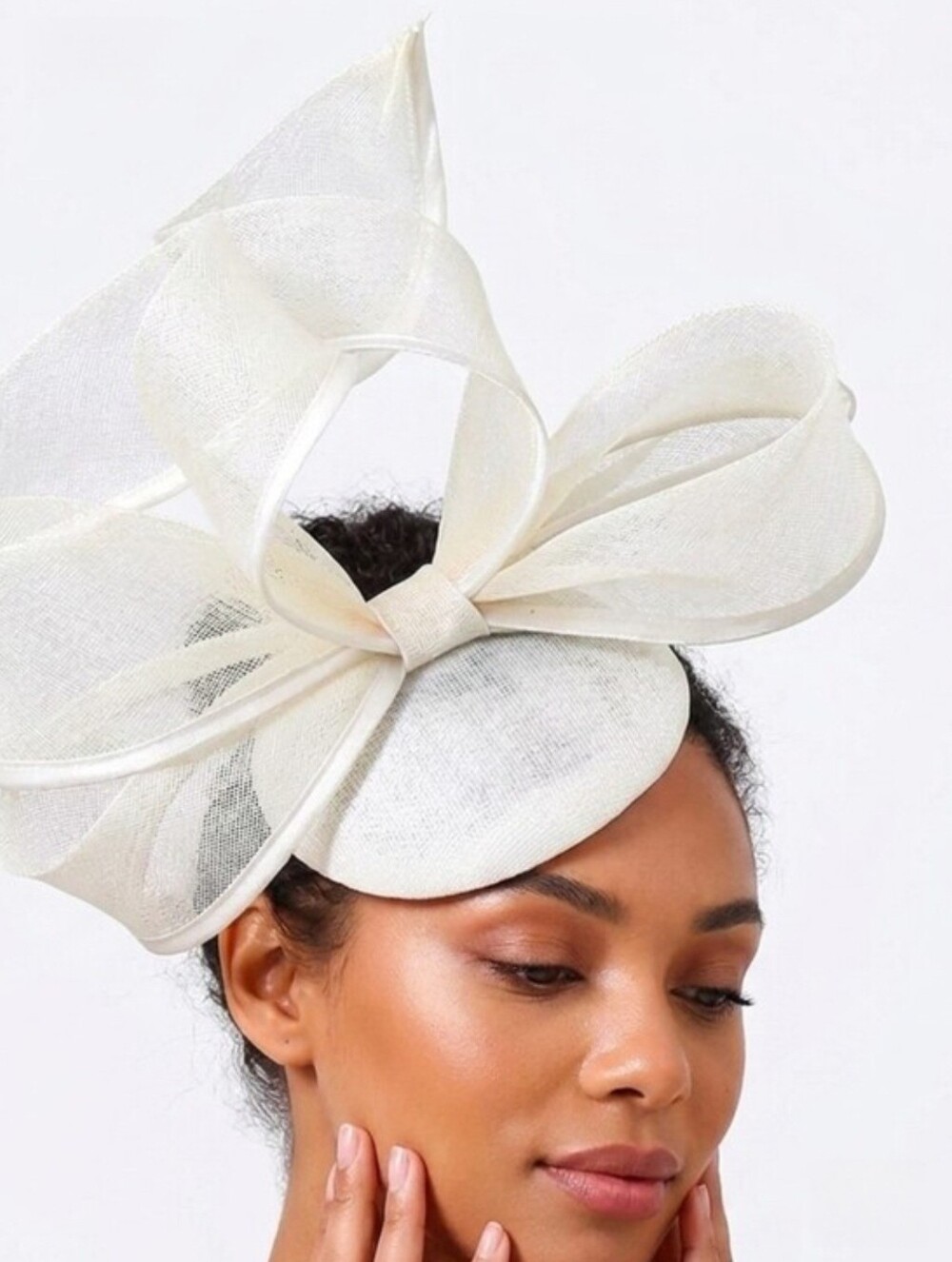 Beloved Millinery Fascinator White High Sculpture Ribbon Tea Derby Church NWT